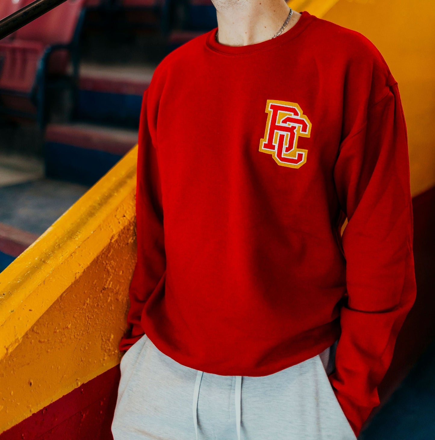 Chandail col rond rouge