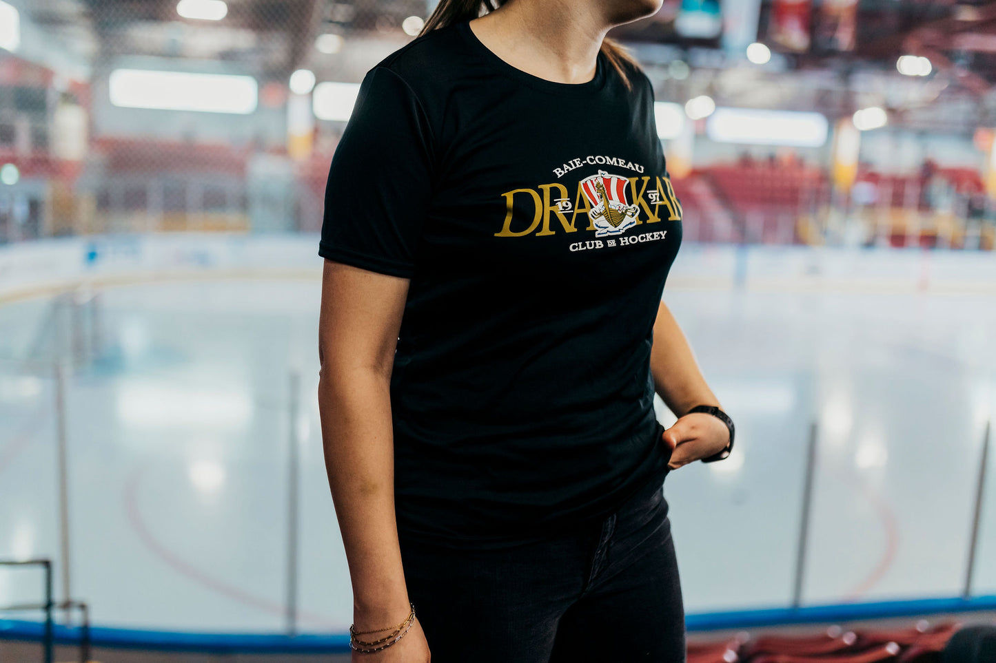 Chandail noir type ``drifit`` femme